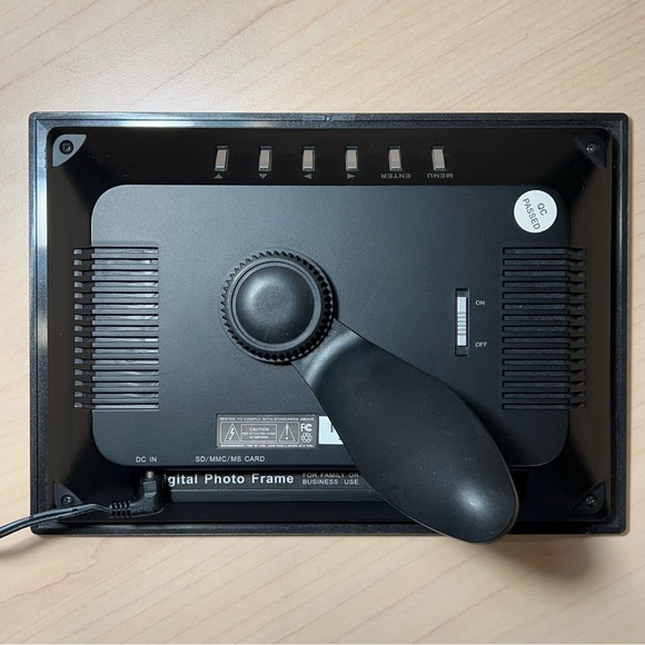 Nextar Digital Photo Frame N7-110 with Silver Frame, 7 inch - Picture 4 of 7